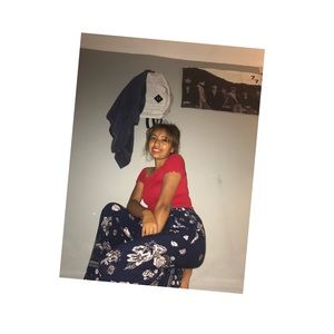 Meet your Posher, Anahi